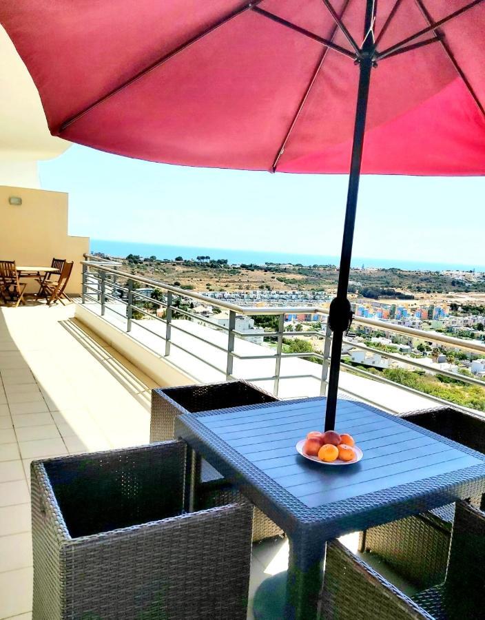Sea View Penthouse In Albufeira Apartment ภายนอก รูปภาพ