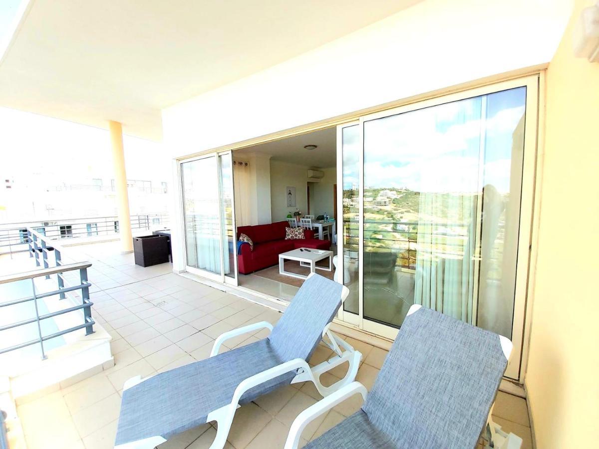 Sea View Penthouse In Albufeira Apartment ภายนอก รูปภาพ